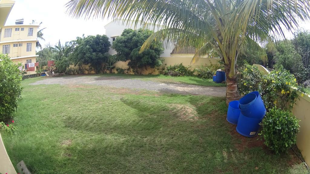 Allamanda Apartments - 100M Bain Boeuf Beach Luaran gambar
