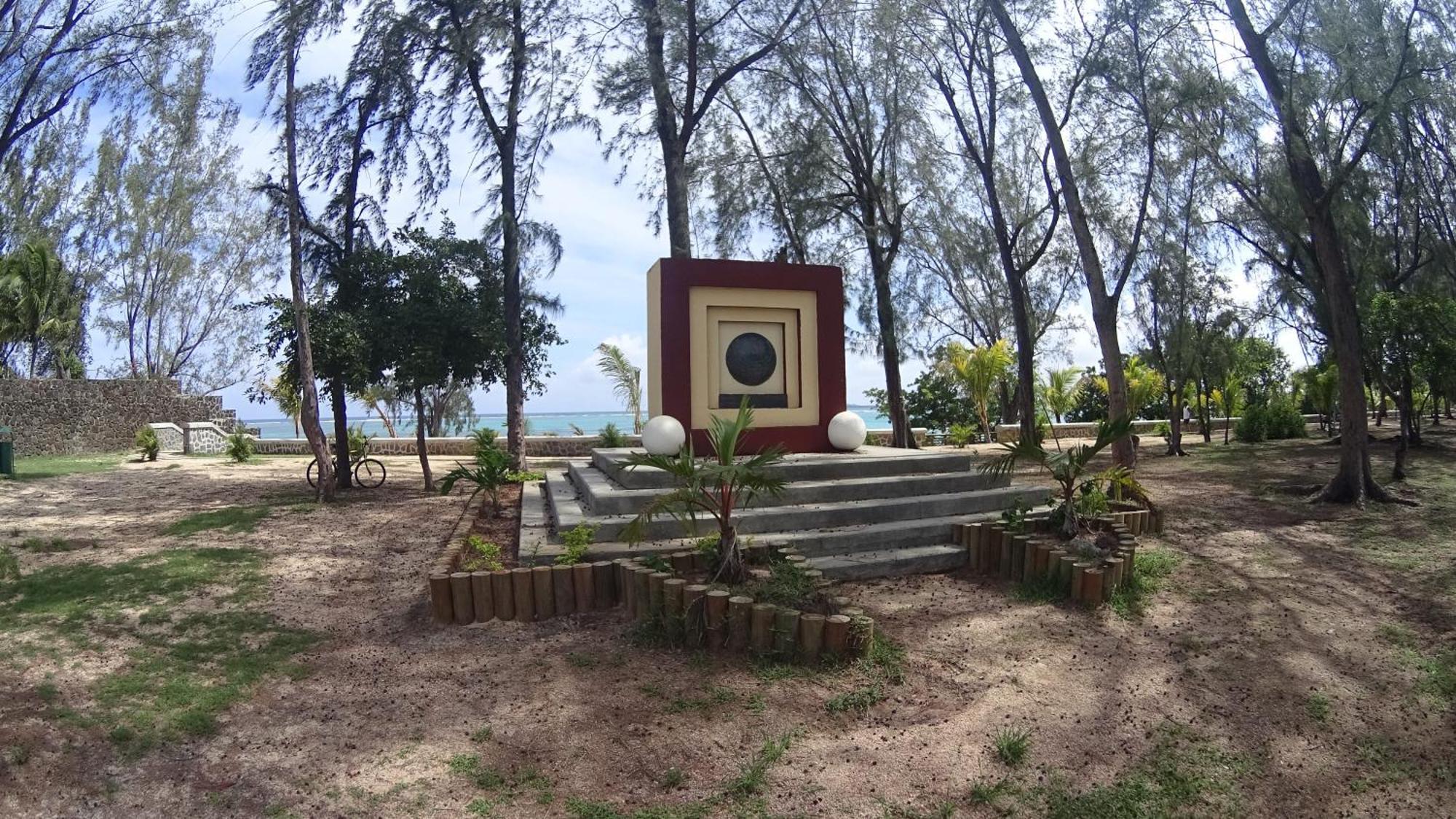 Allamanda Apartments - 100M Bain Boeuf Beach Luaran gambar