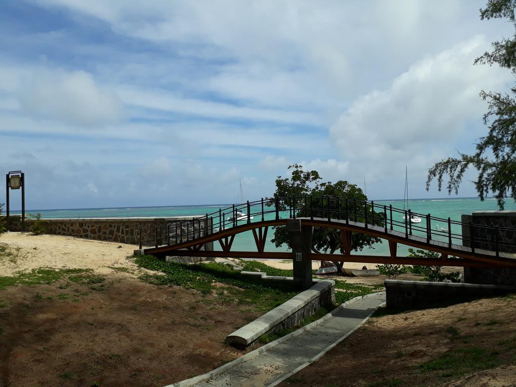 Allamanda Apartments - 100M Bain Boeuf Beach Luaran gambar