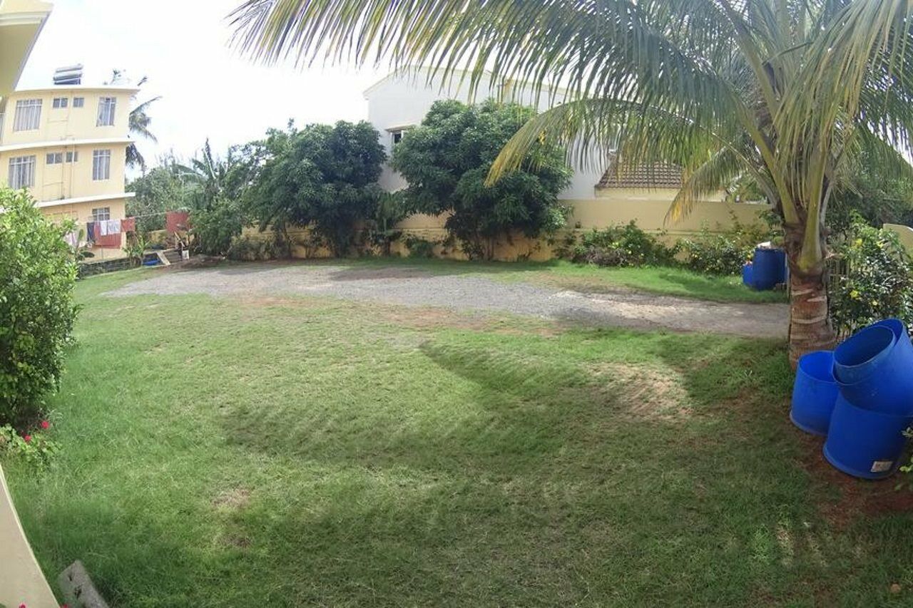 Allamanda Apartments - 100M Bain Boeuf Beach Luaran gambar